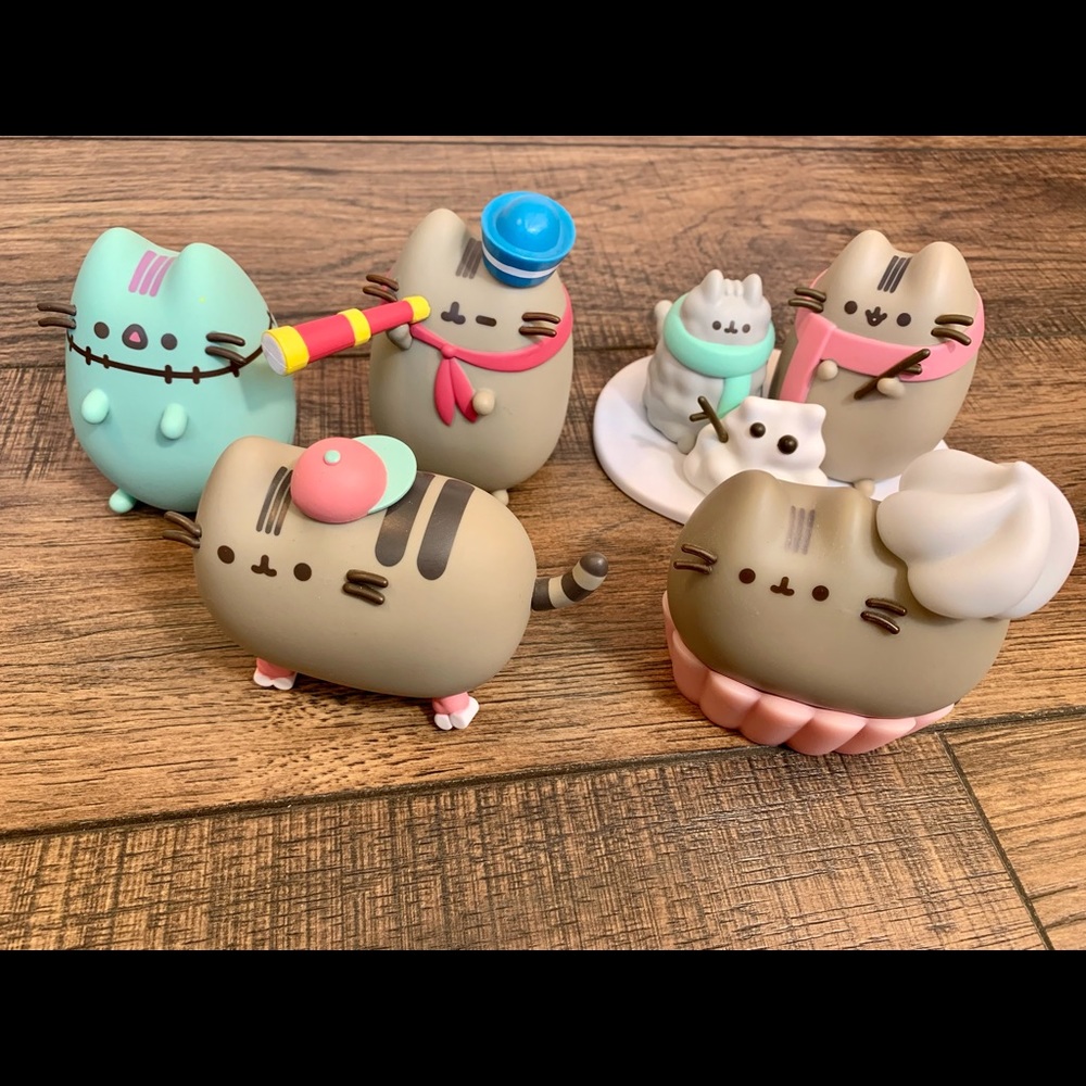 Pusheen Box Figurine Lot